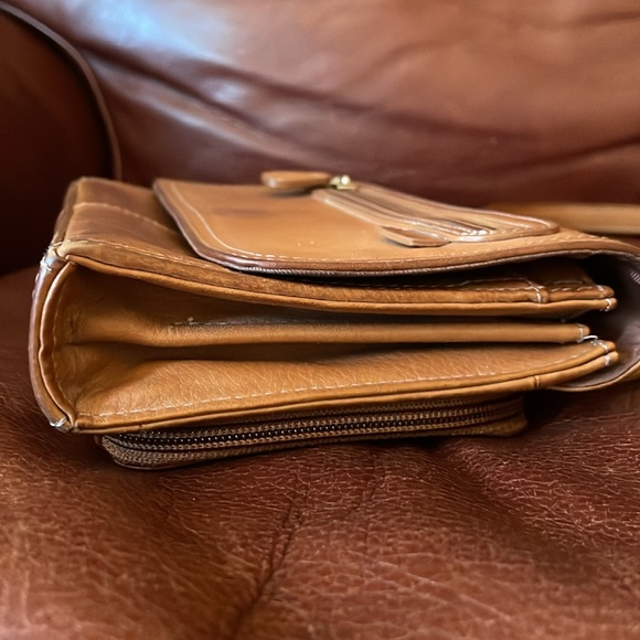 Fossil Crossbody Bag - Picture 7 of 11